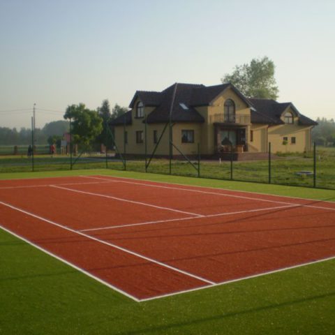 12-2012 / Private tennis courts